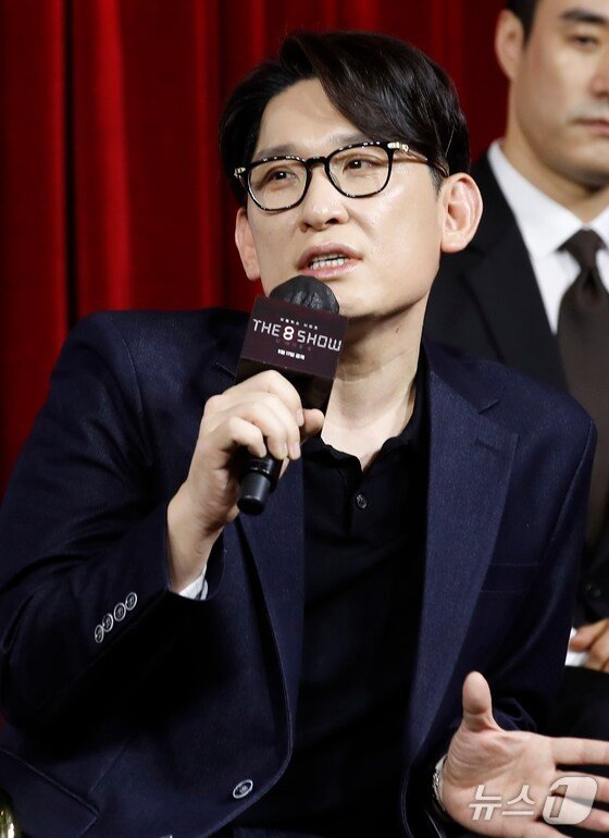 Diretor Han Jae Rim The 8 Show Press Con